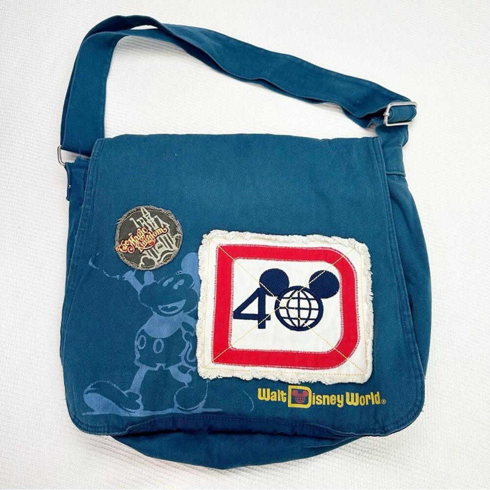 Disney Parks 40th Anniversary Mickey Mouse Messenger Crossbody Bag Magic Kingdom